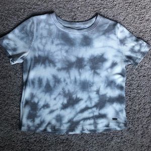 Grey Hollister Cropped Shirt!
